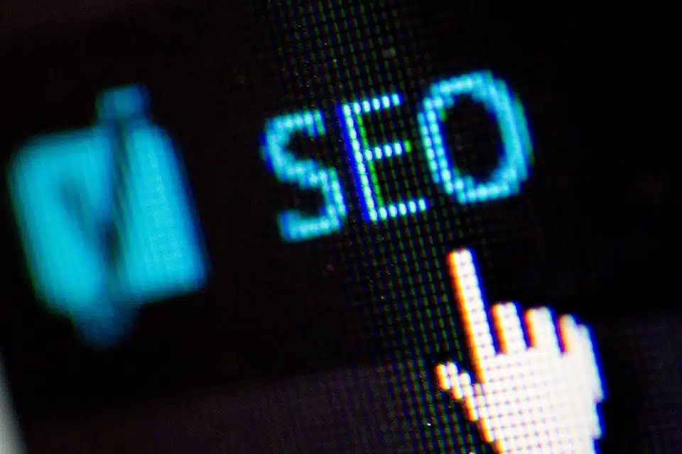 Comment optimiser votre référencement naturel pour un site informatique performant