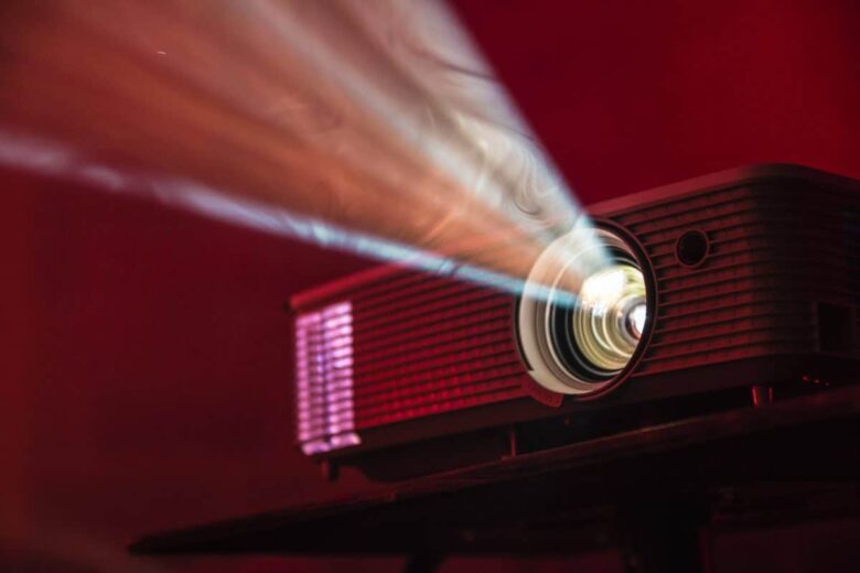 Comment brancher votre vidéoprojecteur sur votre PC avec un câble HDMI — free download