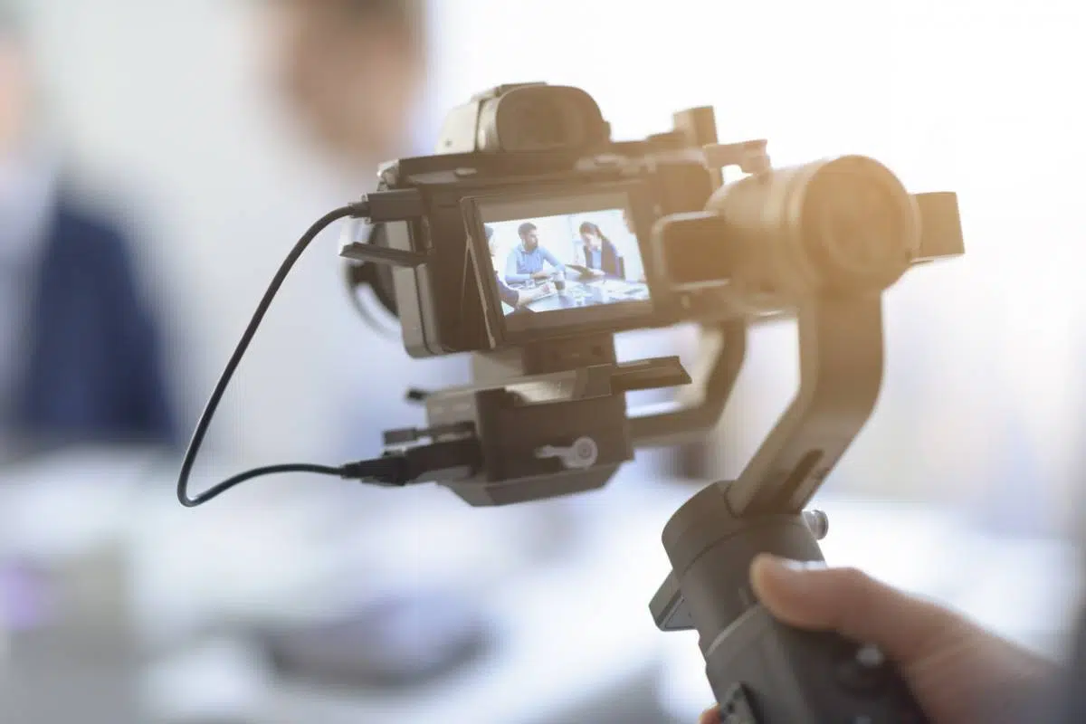 Quel est l’impact du contenu audiovisuel sur le public ?